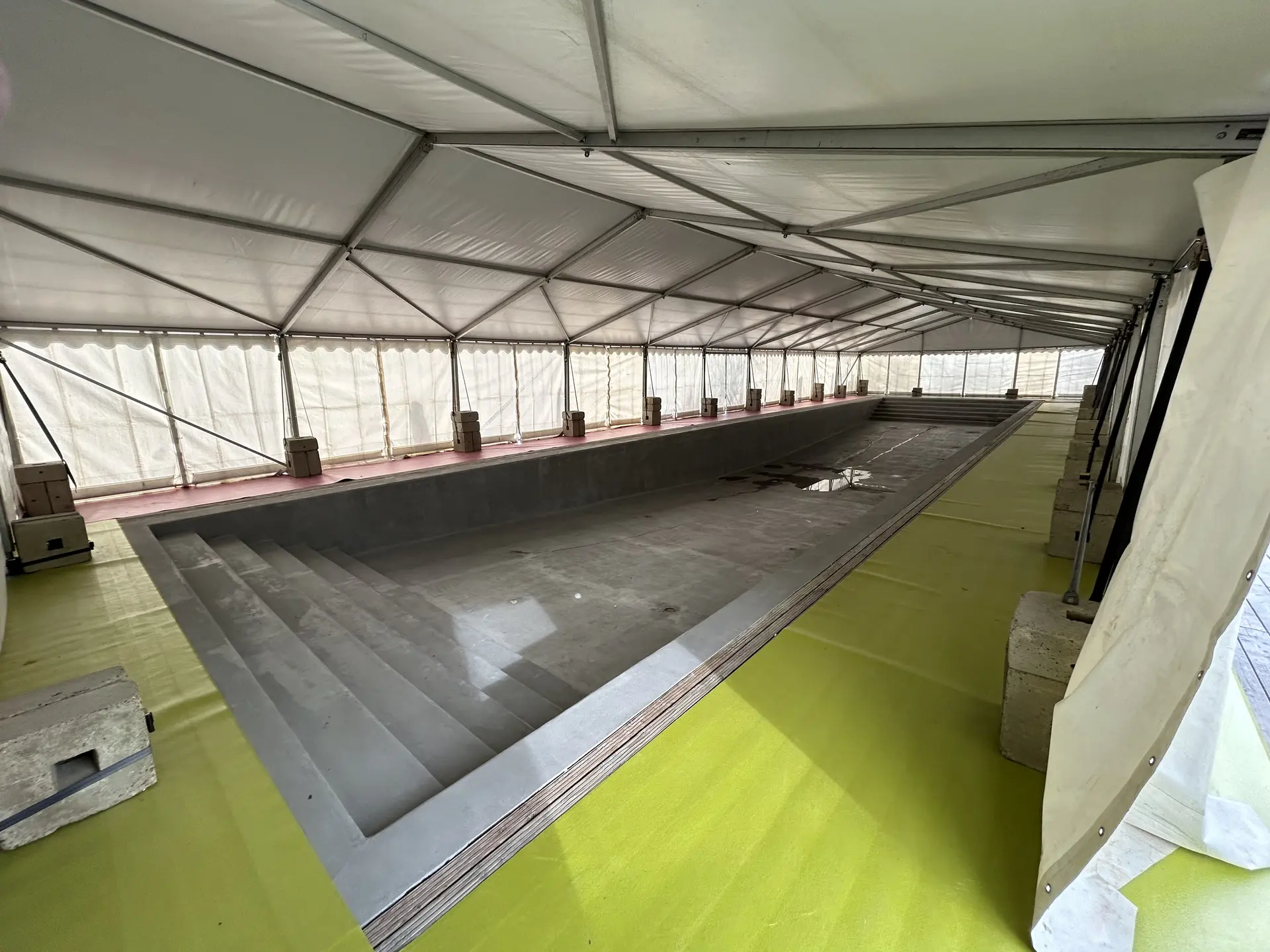 Abris stockage travaux